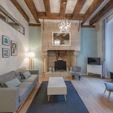 Apartment Immeuble Historique Xveme Siecle